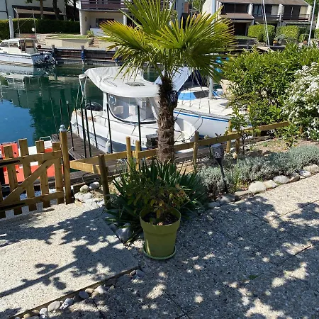 Port Ripaille, Les Grebes 24 Holiday home